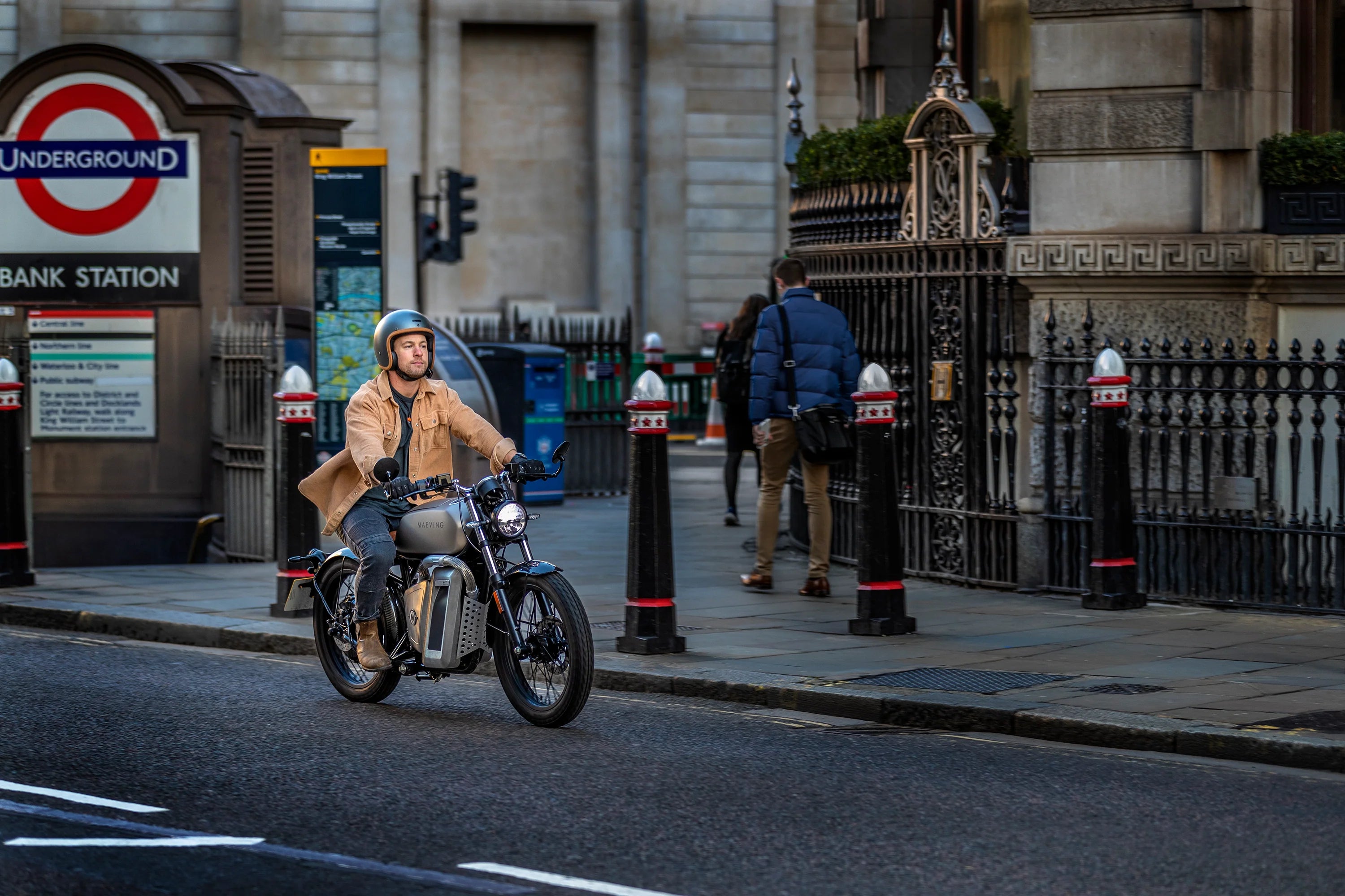 How does a Roadster compare to the Tube?